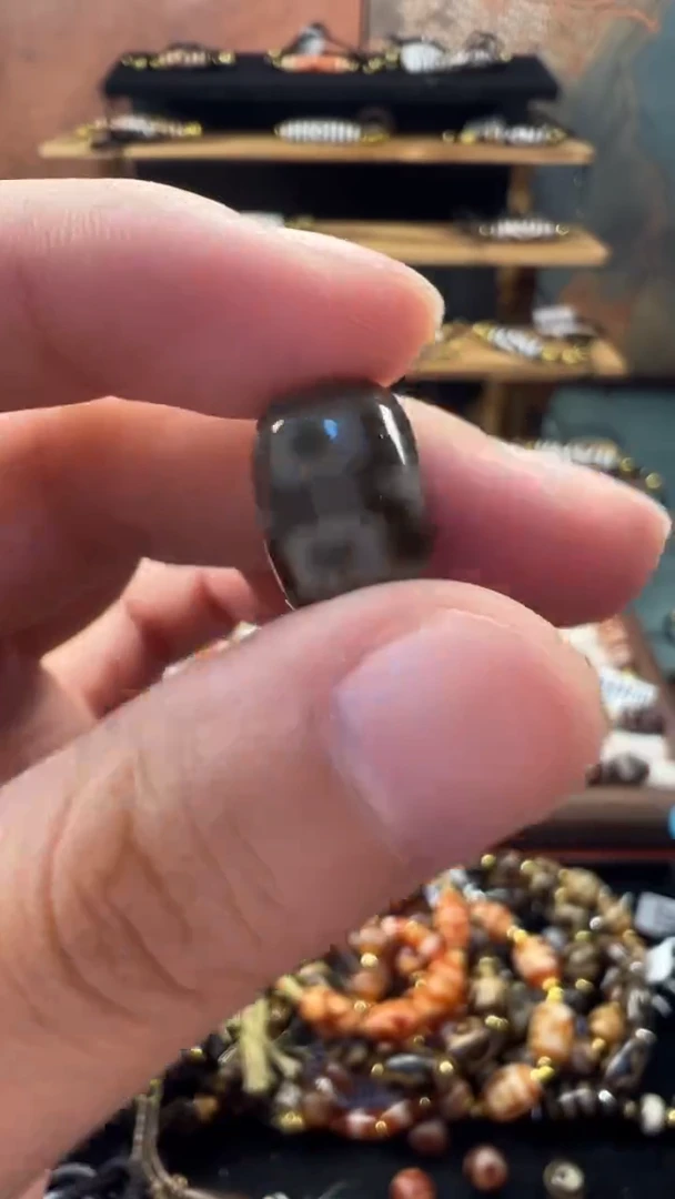 玛瑙/玉髓（覆膜）颈饰未镶嵌44.(微瑕随机发货)