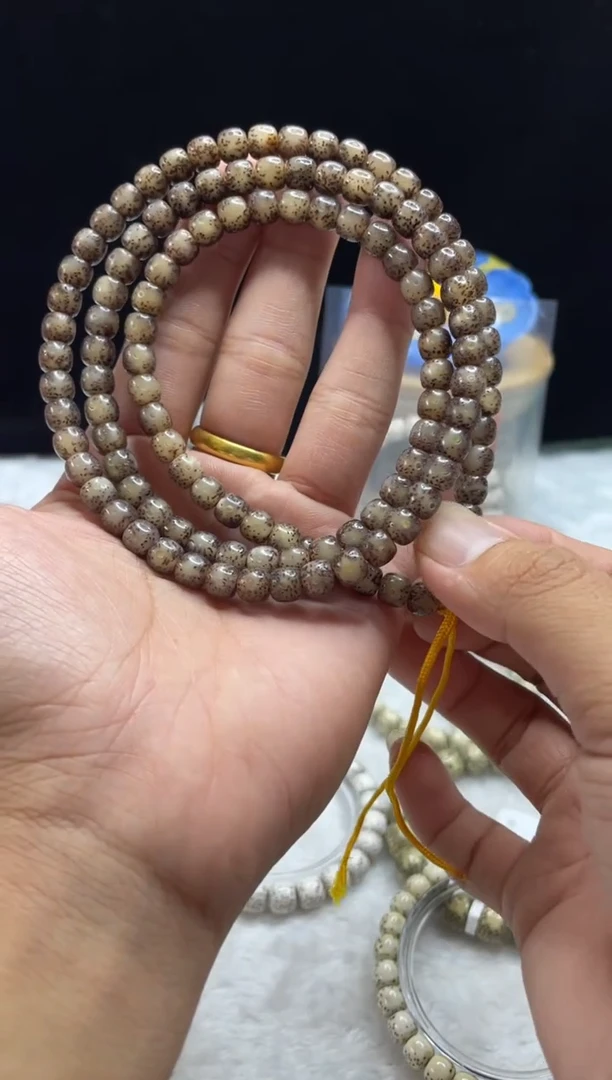 手串星月菩提胡***翩<F12>7X6长串粉冰B001