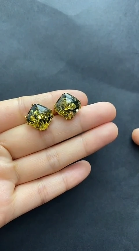银S925镶嵌琥珀裸石琥珀耳钉