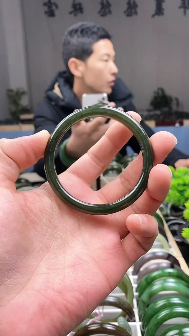 【闪购商品】和田玉手镯未镶嵌58.5