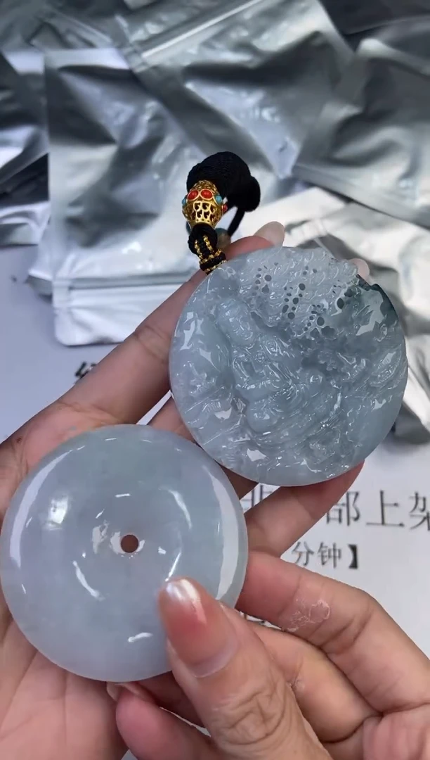 翡翠挂件未镶嵌290884   /多样性发一对