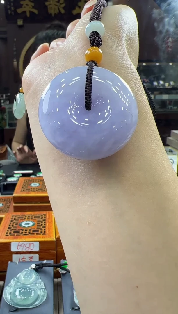 翡翠挂件未镶嵌平安扣