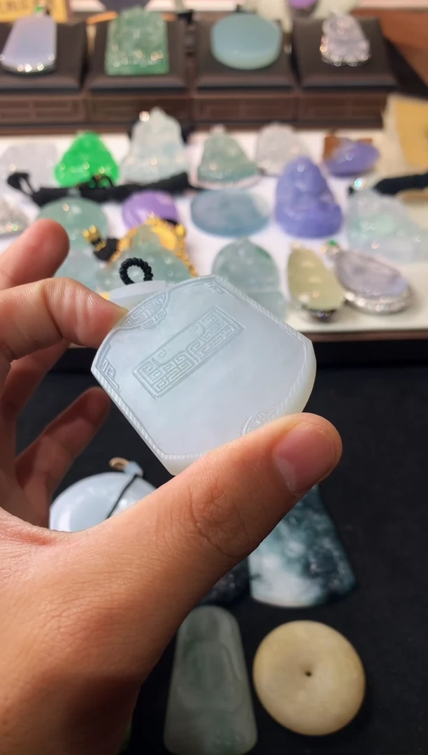 未镶嵌定制翡翠L****23332毛货不退不换