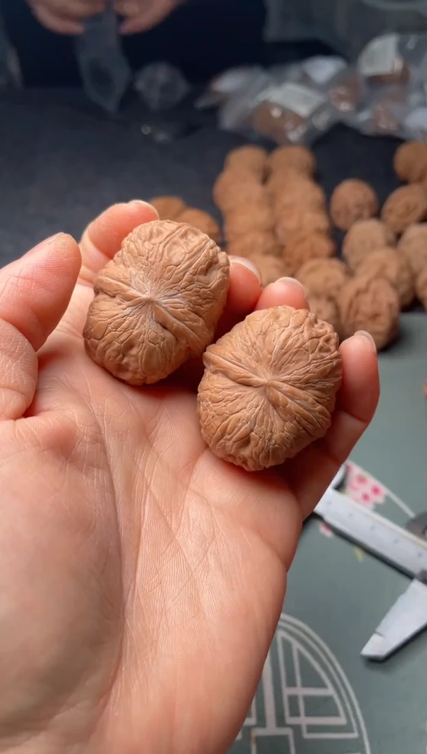 把件文玩核桃w66  元宝 40尺 小水尖