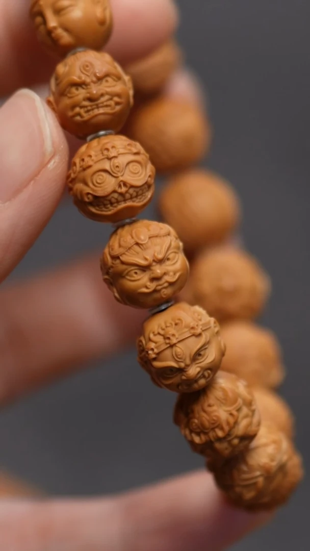 吊坠猴头核桃Q万佛