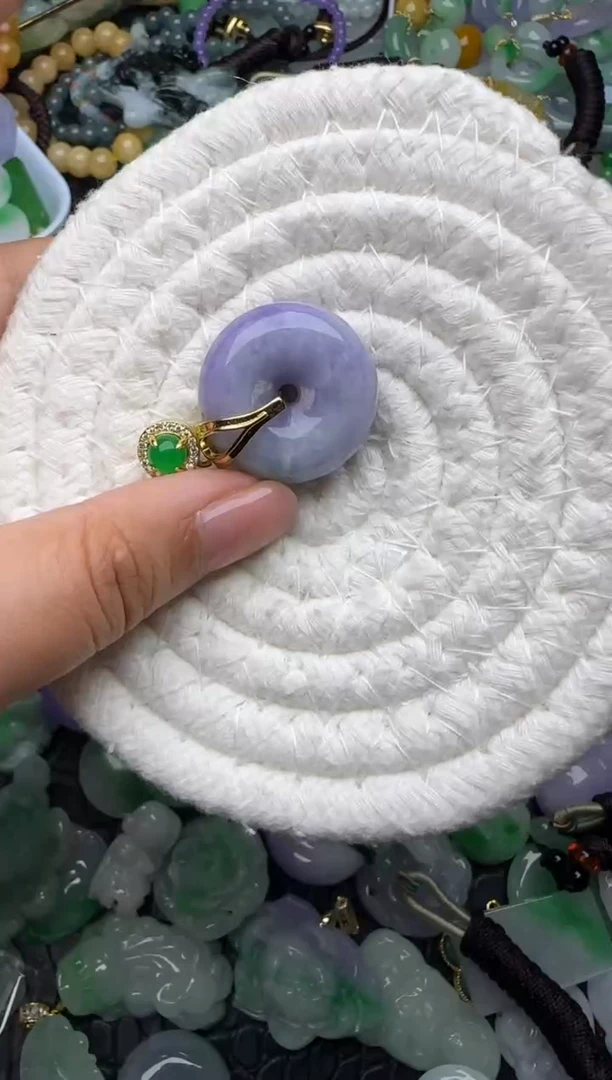 颈饰未镶嵌翡翠缅甸翡翠吊坠