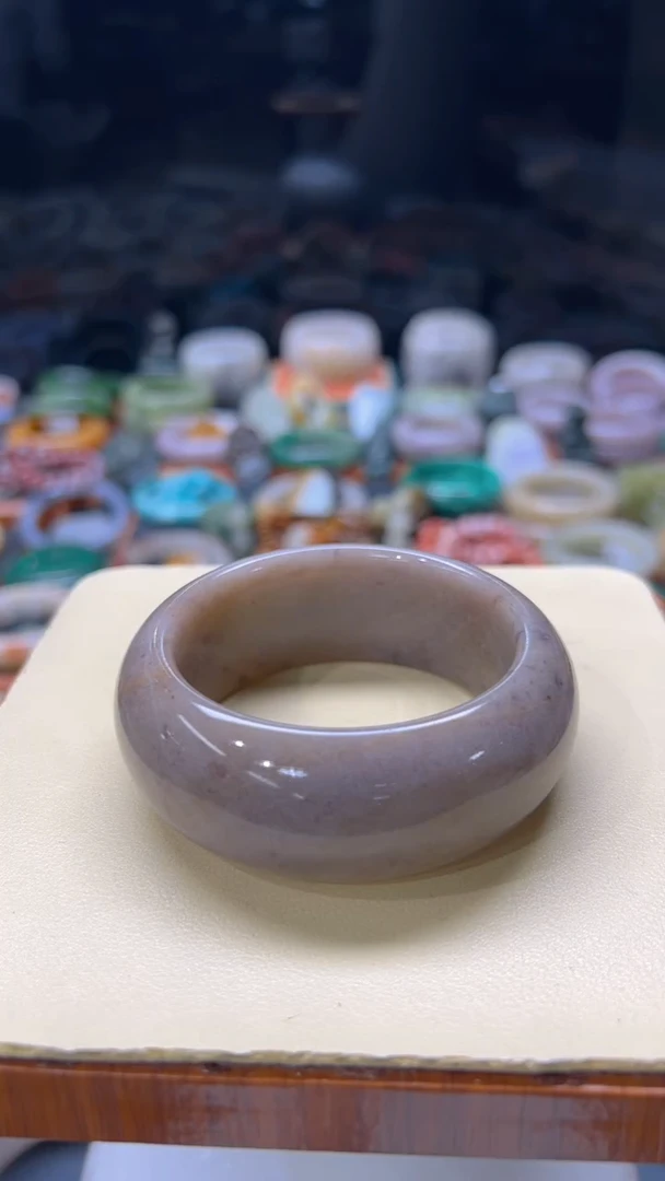 【闪购商品】石英质玉手镯未镶嵌086