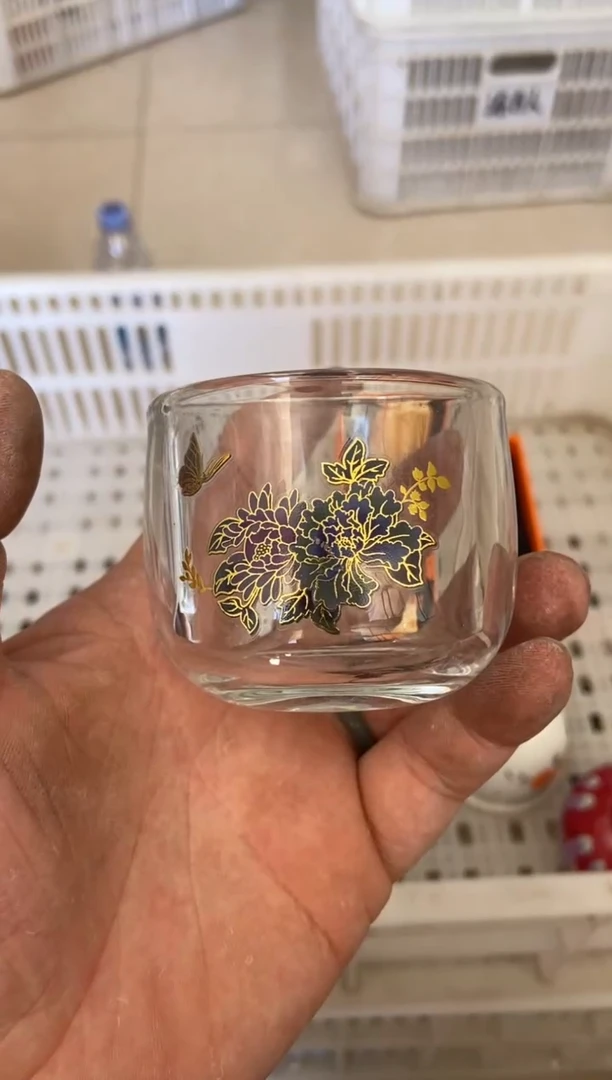 无运费险有瑕疵的摄影的产品有使用过的痕迹有点脏介意勿拍