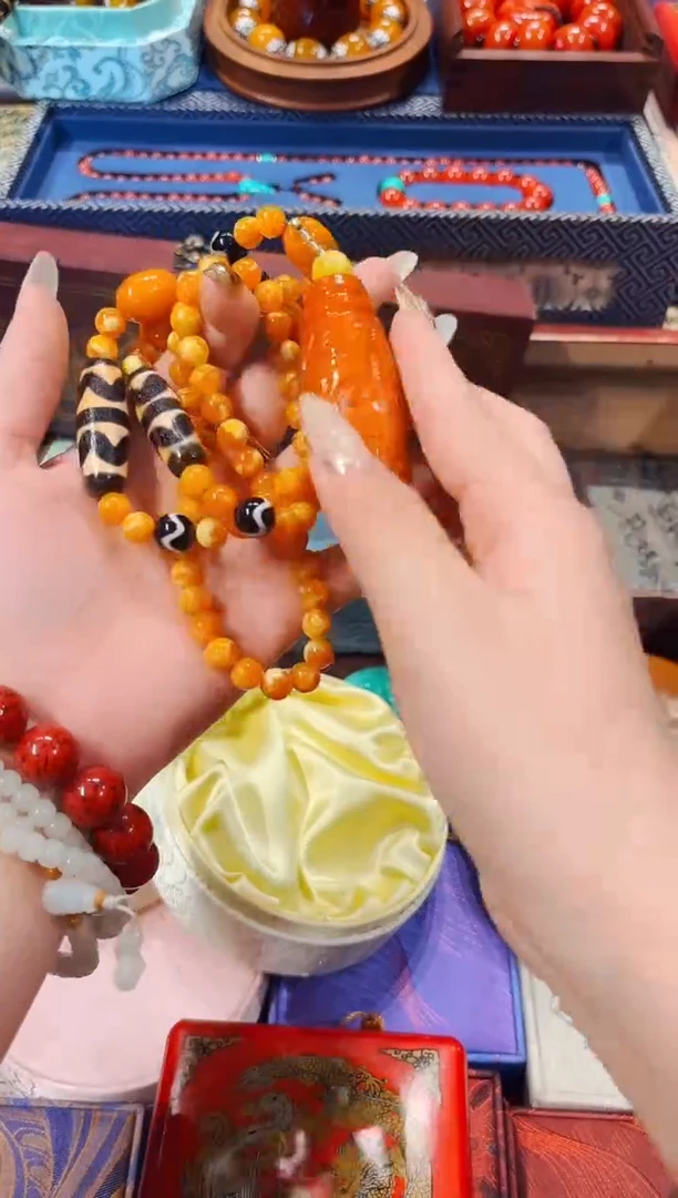 【闪购商品】蜜蜡颈饰未镶嵌年关将至，最后一场136