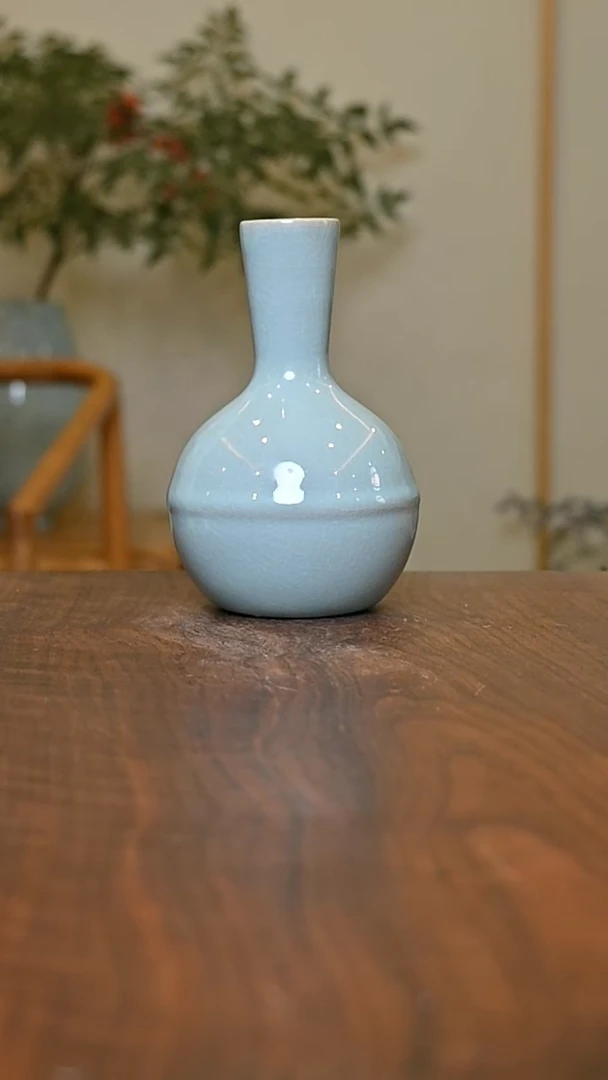 天青釉 玉玲铛瓶 微瑕