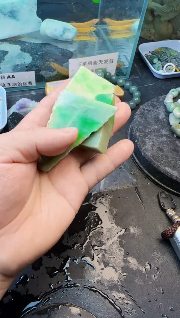 翡翠挂件未镶嵌天然翡翠111