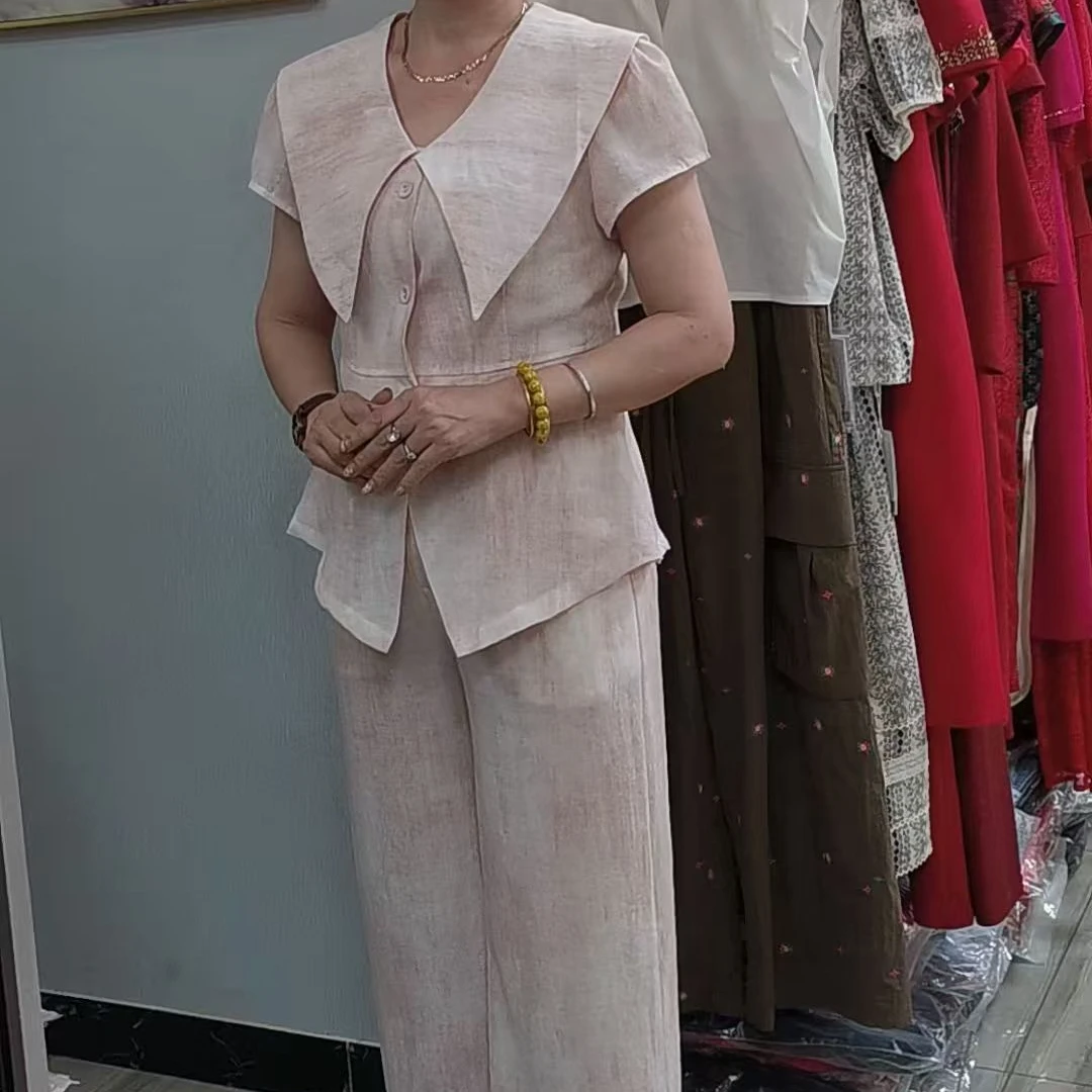 茹茹时装V领白套装