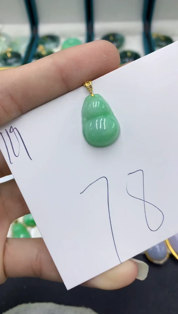 【闪购商品】翡翠颈饰18K金镶嵌翡翠