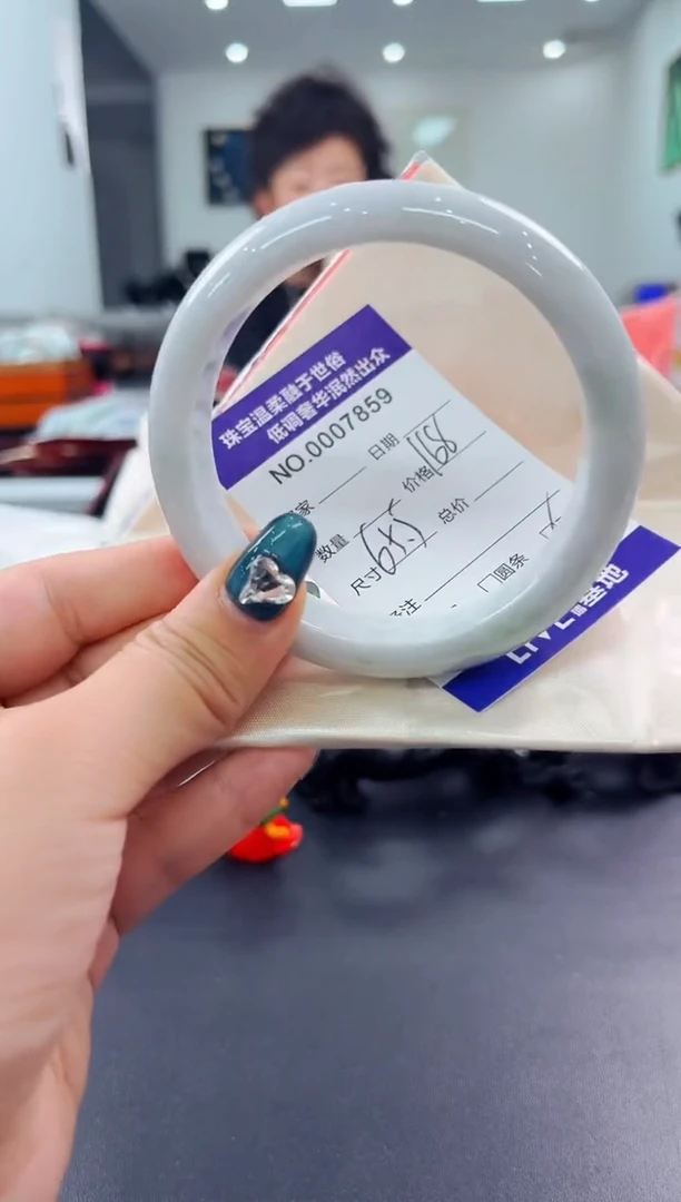 翡翠手镯未镶嵌天然缅甸A货翡翠