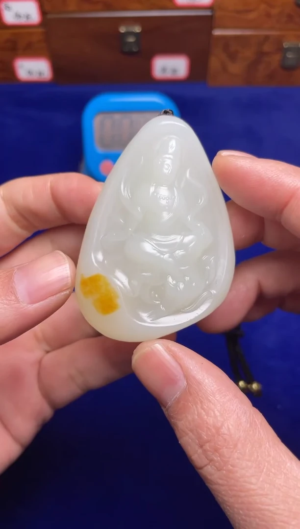 未镶嵌和田玉挂件小****海和田玉