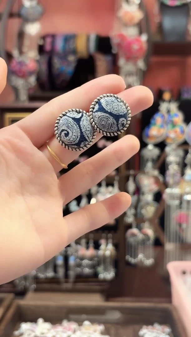 织绣 云织谣民族风精美饰品   466