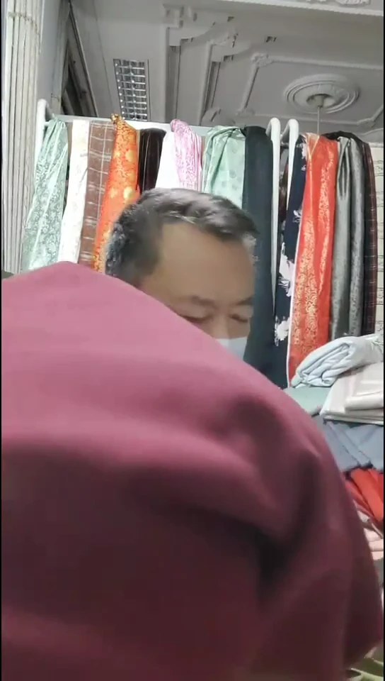 深酒红色的纯色针织布料