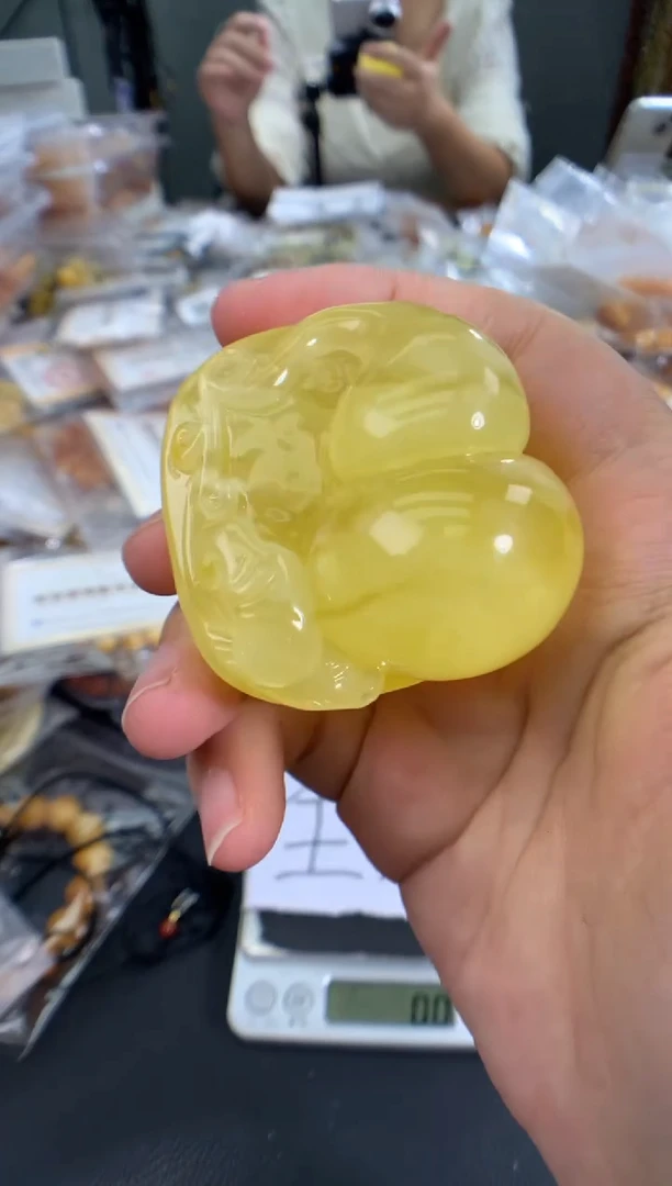 蜜蜡未镶嵌珠宝奇石1