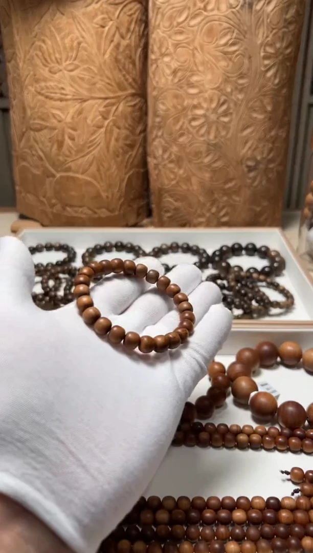 【闪购商品】檀香木手串/手链老山檀香8/9单圈微瑕（孔道）