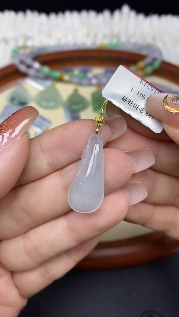 吊坠(不含链)18K金镶嵌翡翠福瓜18K金扣镶嵌@@CMT1561-1