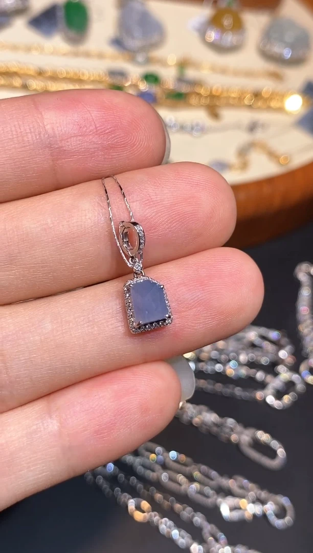 翡翠18K金镶嵌吊坠(不含链)吊坠