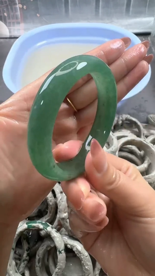 未镶嵌手镯石英质玉6