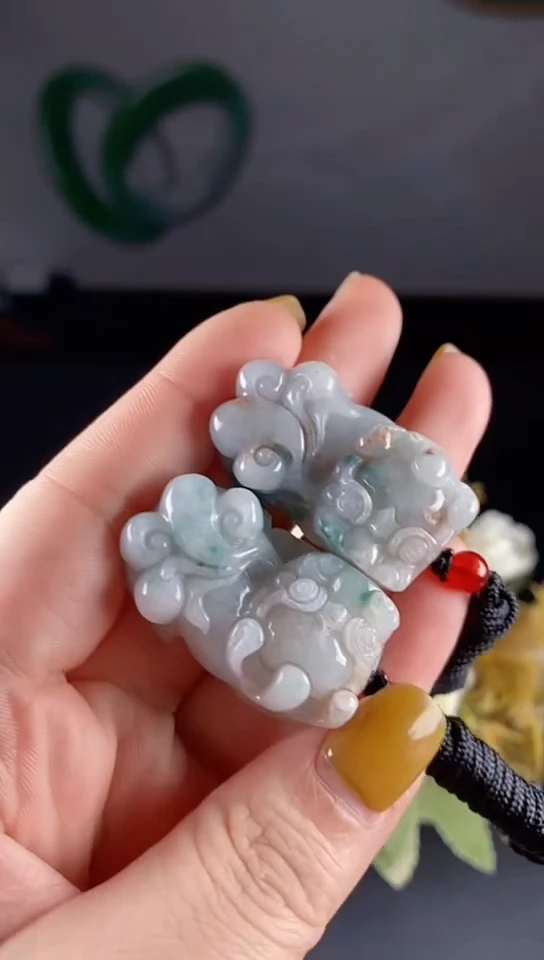 【闪购商品】翡翠未镶嵌颈饰0000000000000000