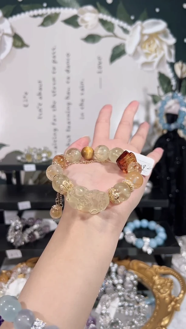 【闪购商品】水晶手链未镶嵌天然水晶默认微瑕 多样性发货发其一