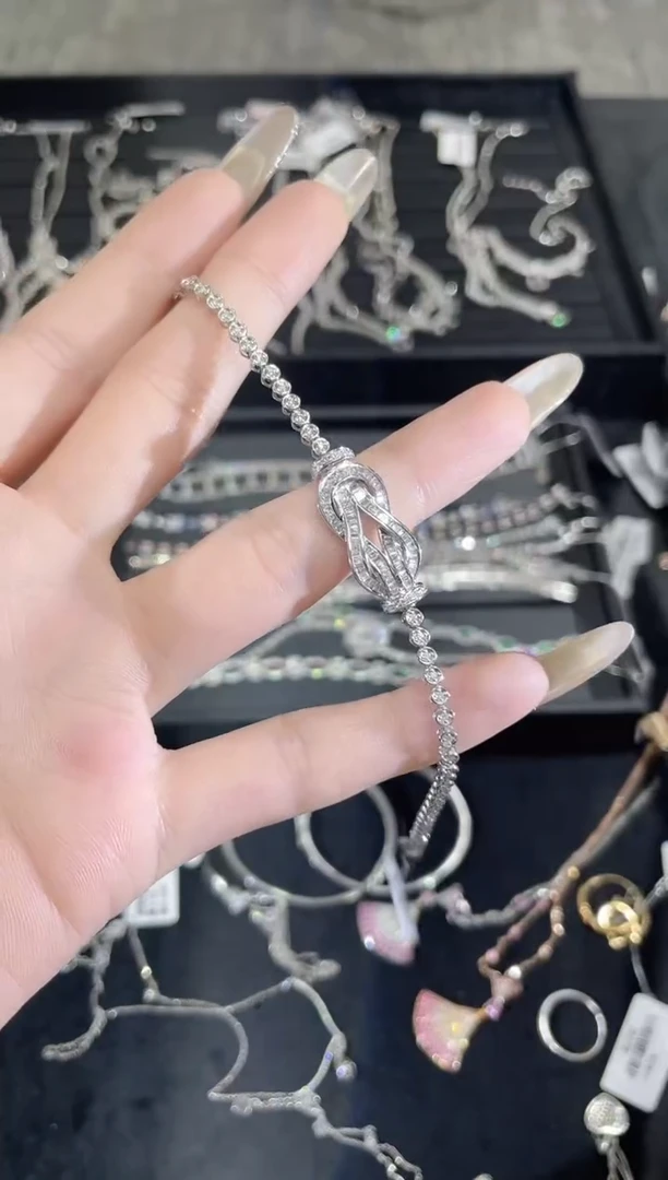 手链18K金镶嵌钻石钻石手链YT