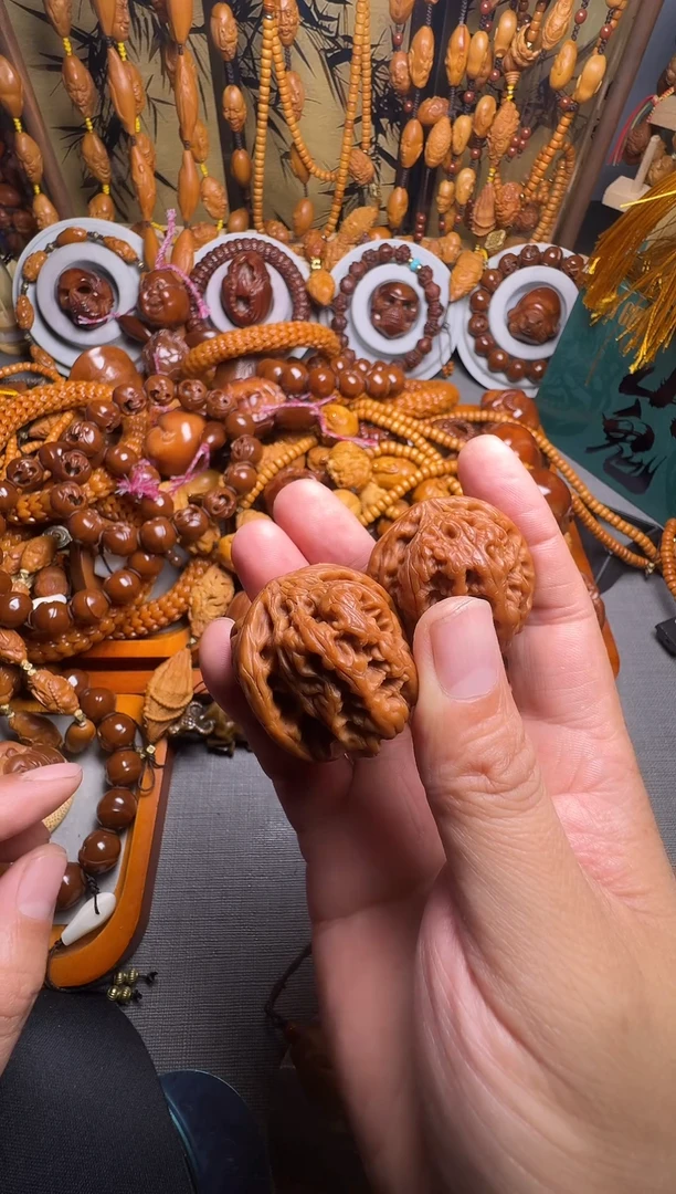 手串橄榄核小*妞核桃一对