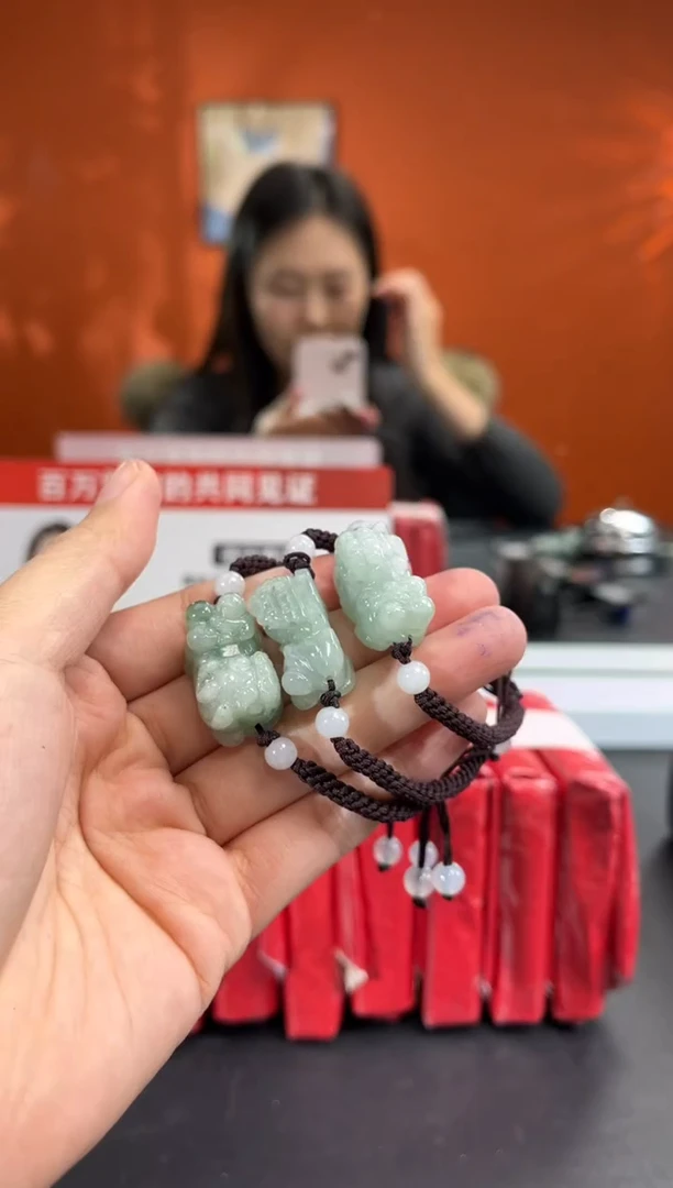 未镶嵌手绳翡翠边城刀客/1234683H/多样性发一/编绳发