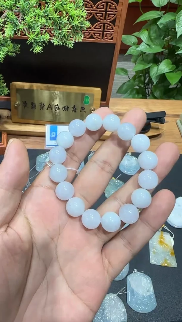 未镶嵌挂件翡翠A货翡翠多样性一件白月光手串