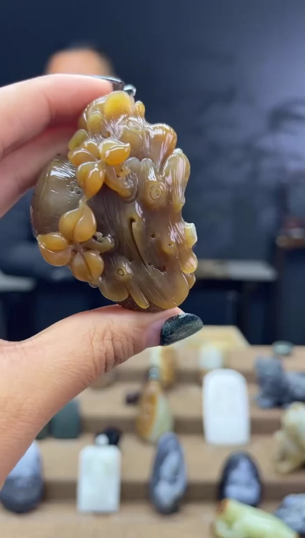 颈饰未镶嵌和田玉1