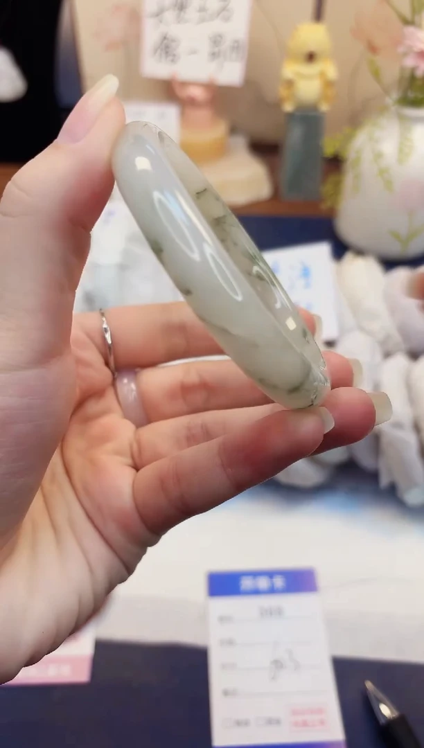 【闪购商品】石英质玉手镯未镶嵌368-天山翠-圈口60