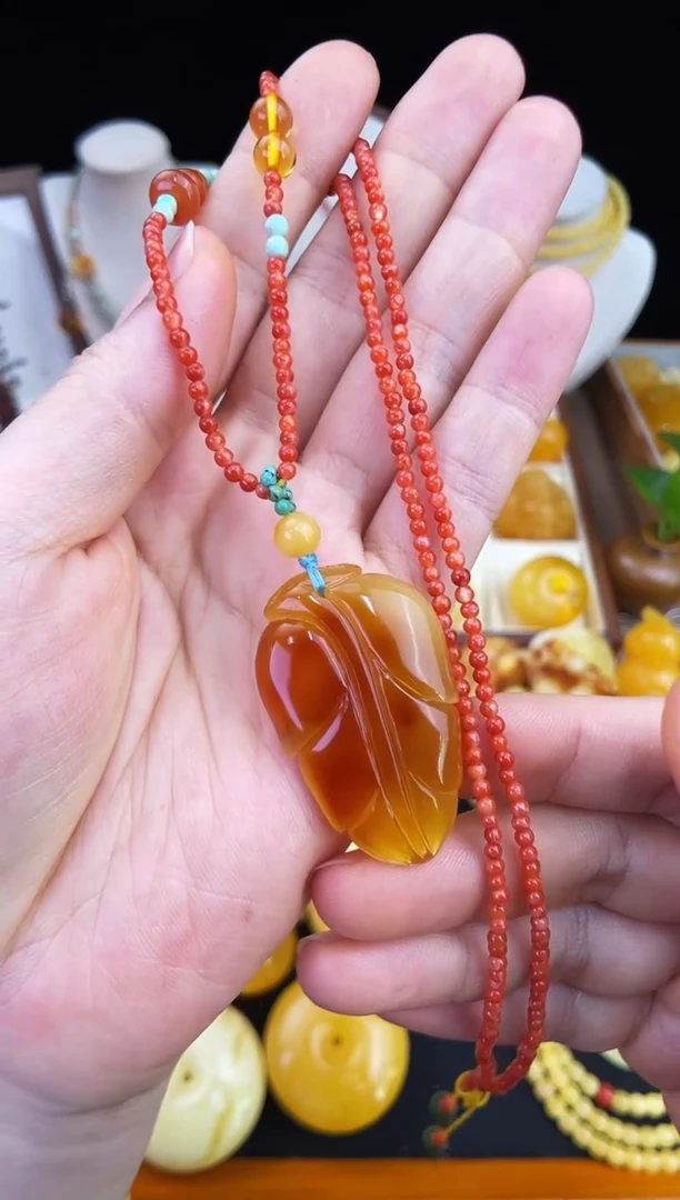 琥珀未镶嵌珠宝奇石济****）柒月