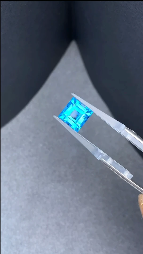 【闪购商品】托帕石裸石未镶嵌8克拉