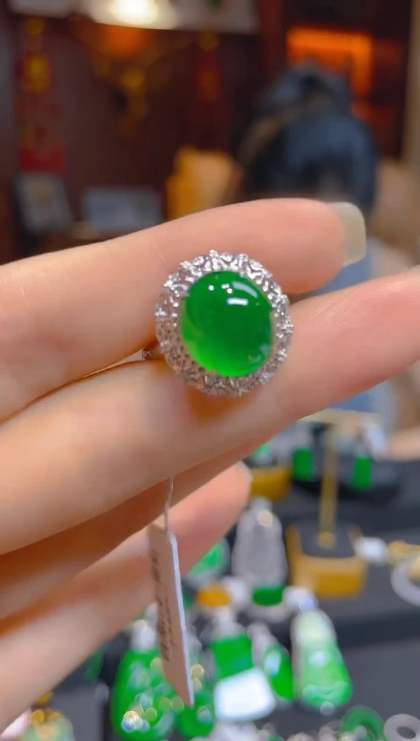 翡翠戒指18K金镶嵌天然A货翡翠蛋面戒指/134086
