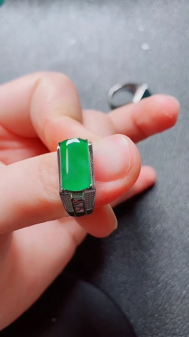 翡翠戒指银S925镶嵌翡翠
