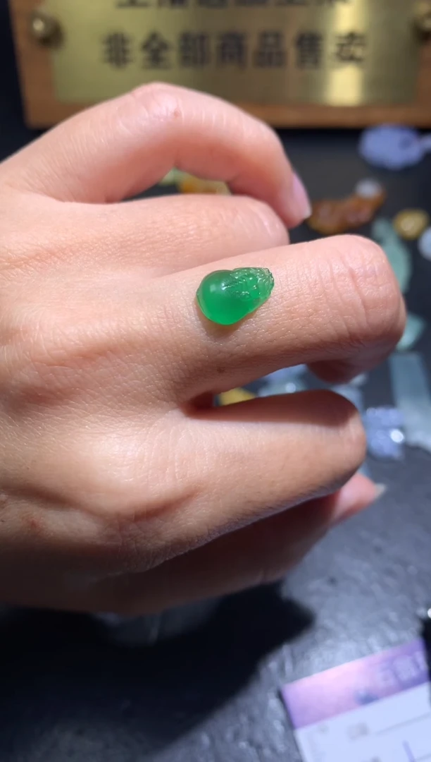 未镶嵌定制翡翠毛货