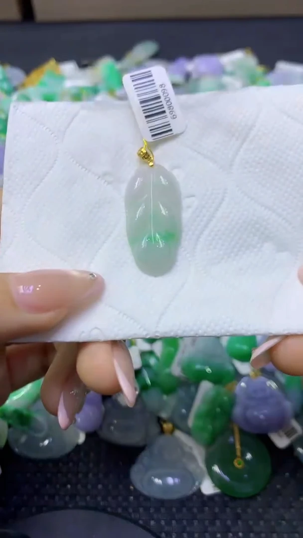 颈饰未镶嵌翡翠天然缅甸翡翠A货