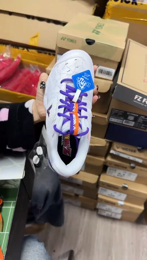 6 正品微瑕 龙珠 37码