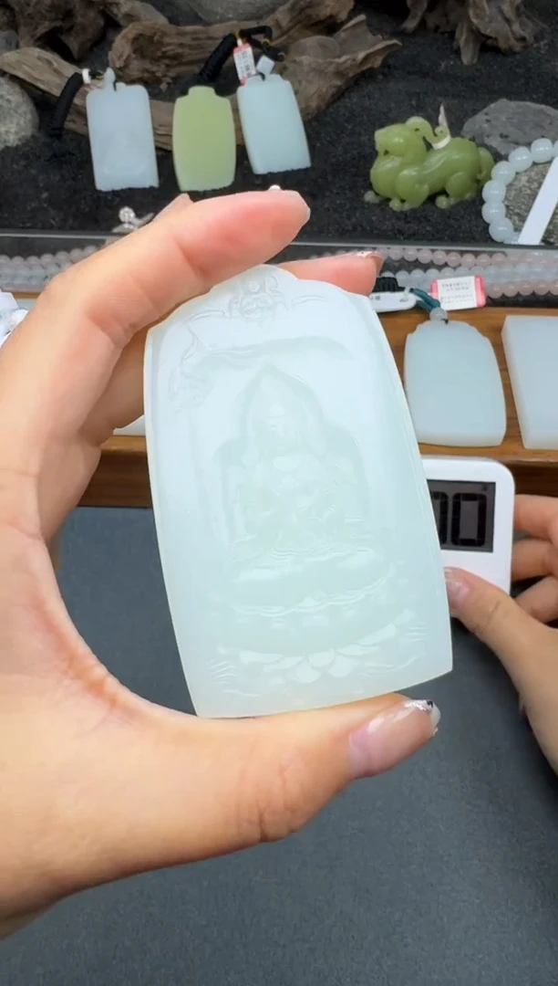 颈饰未镶嵌和田玉3