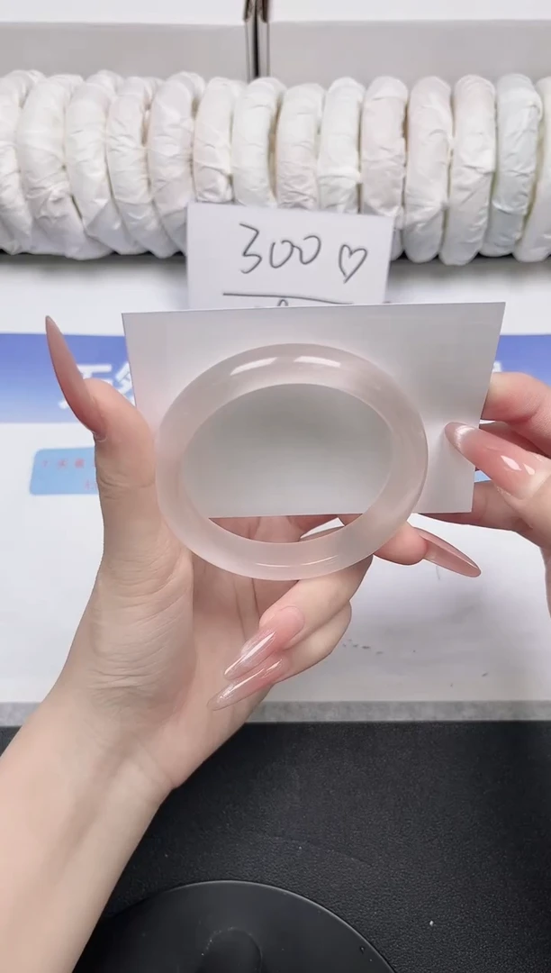 未镶嵌手镯石英质玉68-56.8