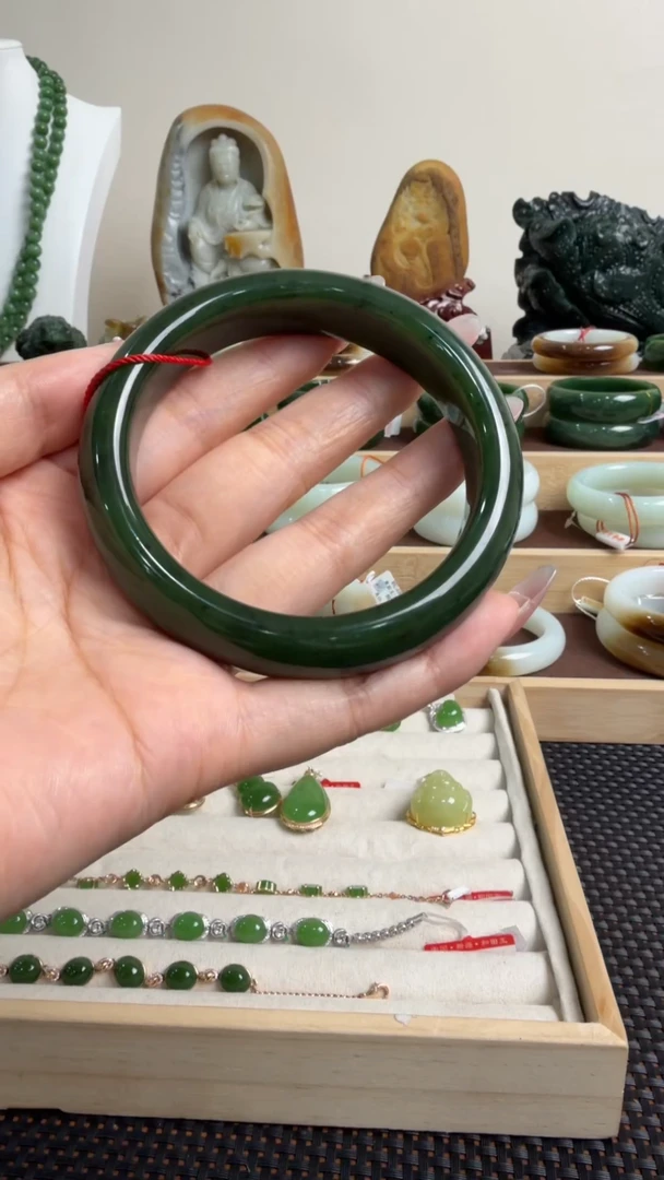 颈饰未镶嵌和田玉手镯62