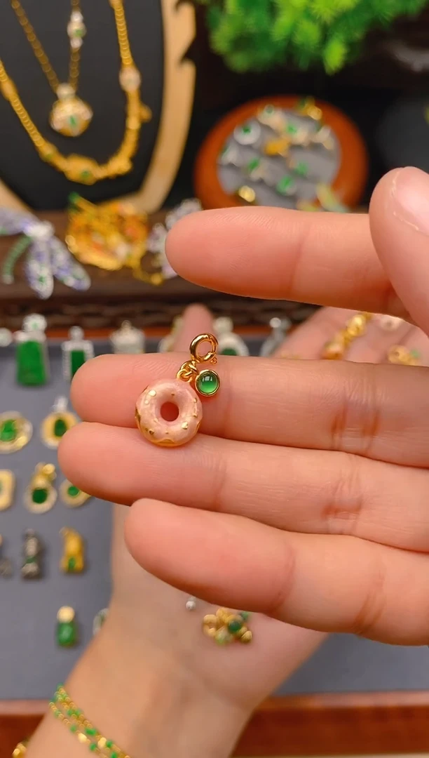 【闪购商品】翡翠吊坠(不含链)银S925镶嵌甜甜圈