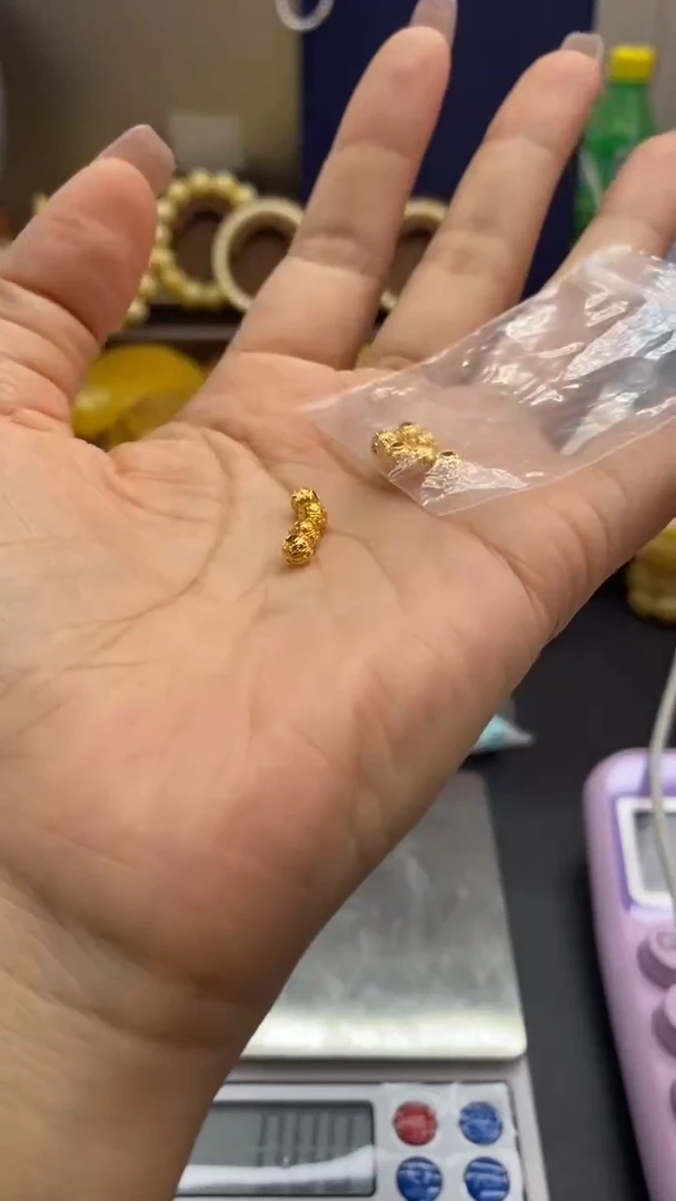 琥珀18K金镶嵌珠宝奇石的配饰1005多样性发其一