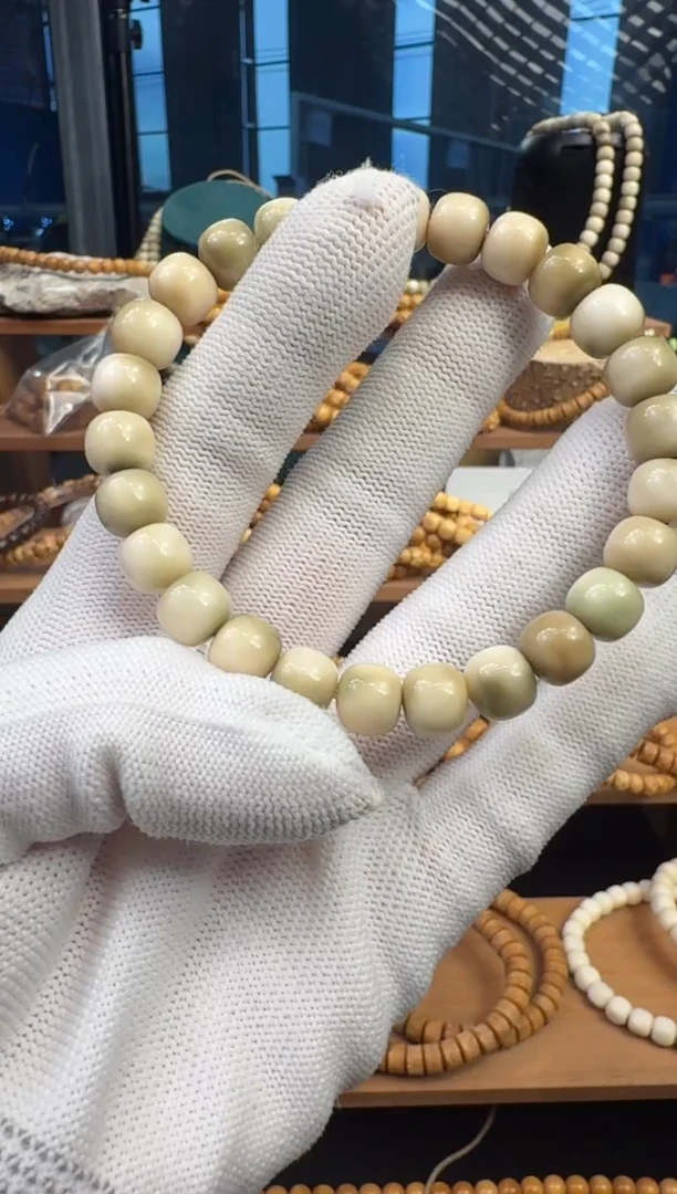 【闪购商品】菩提根/象牙果手串龙脊老型小青龙卡9