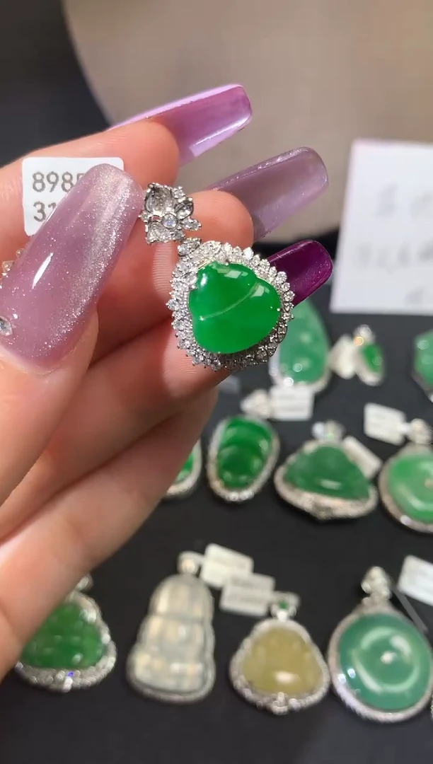翡翠18K金镶嵌吊坠(不含链)吊坠