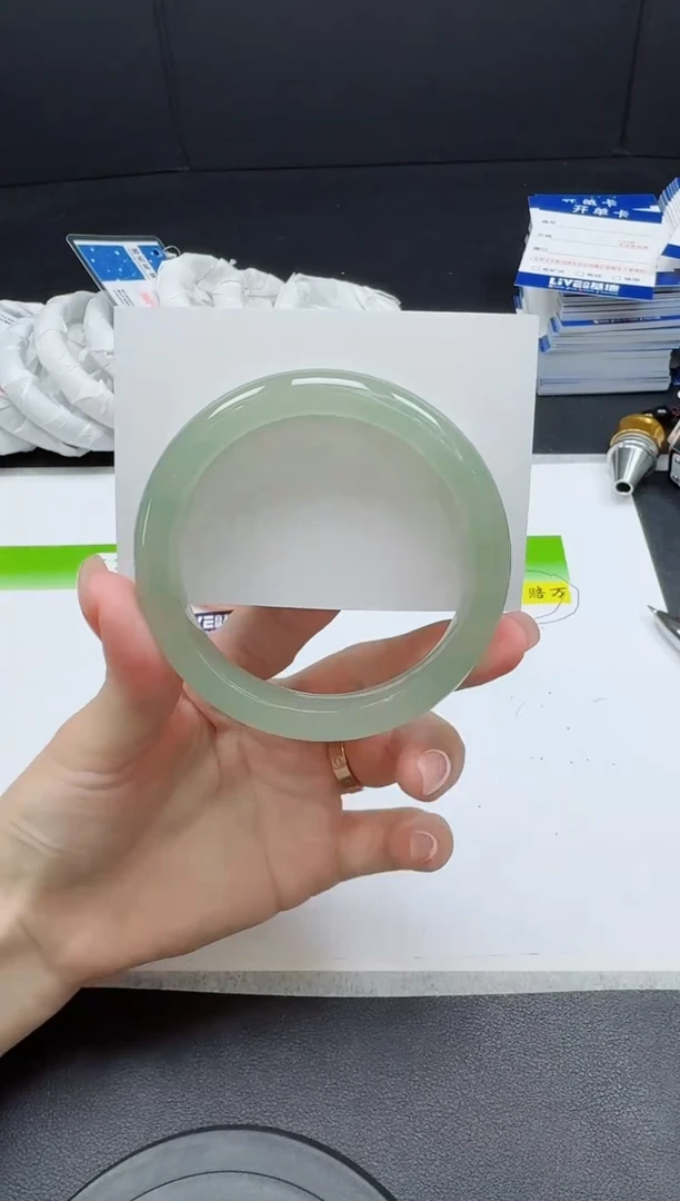 未镶嵌手镯石英质玉055-5758