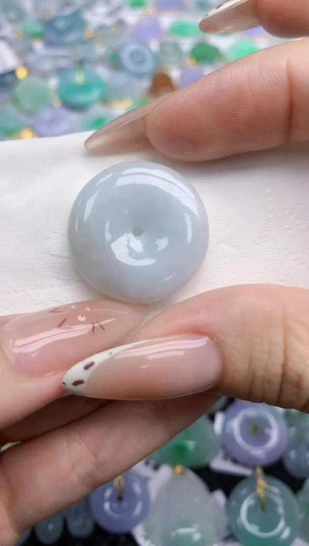 翡翠未镶嵌颈饰   天然翡翠A货